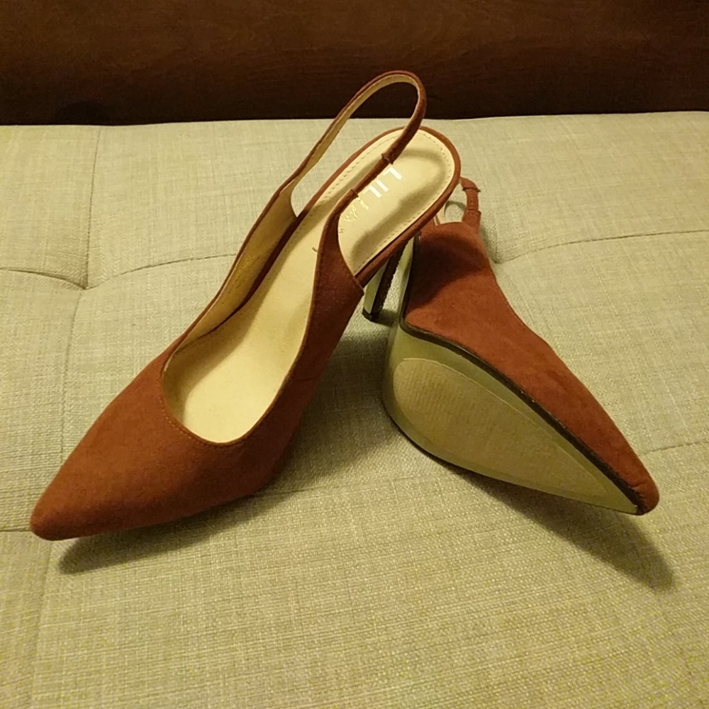Liliana pumps with no box